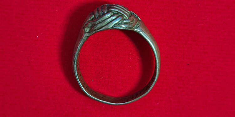 แหวนตะกร้อ