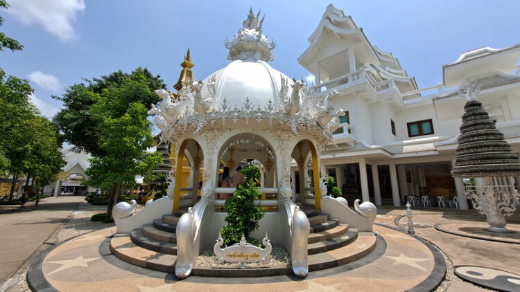 วัดร่องขุ่น