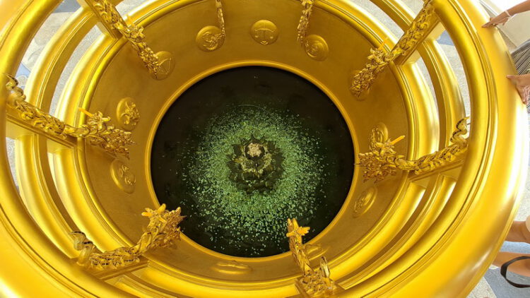 วัดร่องขุ่น