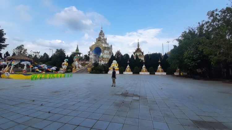 วัดแสงแก้วโพธิญาณ